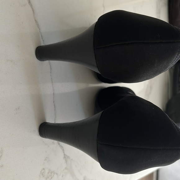 Sofft 3 inch heel micro fiber shoe - Picture 4 of 6